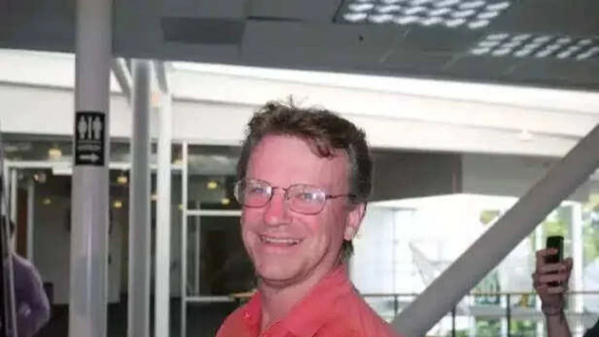 Chris Espinosa longtime Apple software engineer